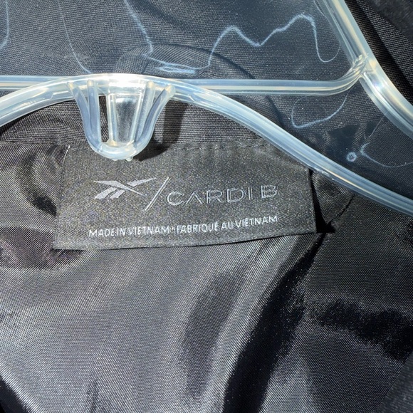 Cardi B Reebok cropped jacket - Picture 3 of 4